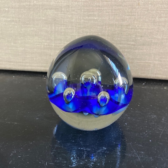 Art Glass Paperweight Cobalt Blue Base Controlled Bubbles 2.5" - Picture 3 of 7